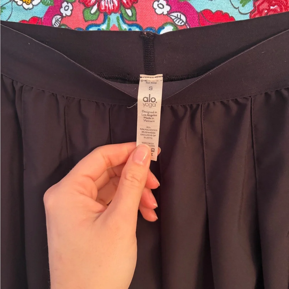 ALO Yoga Black Pleated Athletic Mini Skirt - Picture 5 of 6